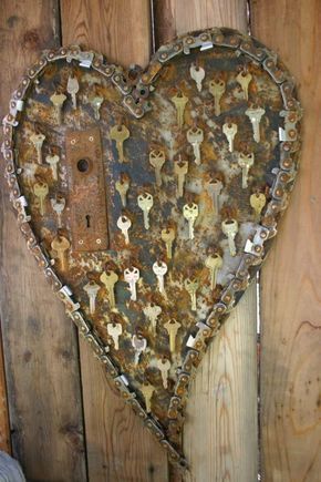 Diy Key Projects, Old Key Crafts, Key Crafts, Key Projects, Upcycle Garden, Old Keys, Heart Wall Decor, Diy Upcycling, Keys Art