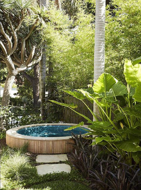 Tulum Outdoor Furniture, Modern Herb Garden, Mid Century Modern Backyard, Mid Century Modern Garden, Nature Spa, Inflatable Spas, Plunge Pools, Stock Tank Pool, Small Pool Design