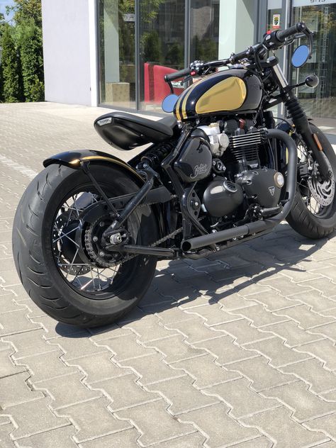 Jawa 42 Bobber, Triumph Bobber Custom, Jawa 42, Motorcycle Bobber, Bike Modification, Street Custom, Motorcycle Helmets Half, Motor Custom, Ragnar Lothbrok Vikings