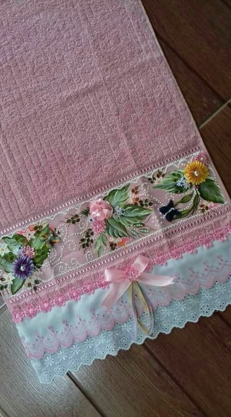 Kitchen Towels Crafts, Fancy Towels, Pink Towels, Towel Crafts, Shabby Chic Crafts, Shabby Chic Pink, Silk Ribbon Embroidery, Ribbon Work, Decorative Towels