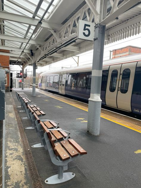 #uk #train #trainjourney #rail #railway #travel #metro #station Uk Train Station, Train Station Architecture, Diamond Rings Engagement, Building Inspiration, City Background, Emotional Baggage, Old Train, Uk Destinations, Train Journey