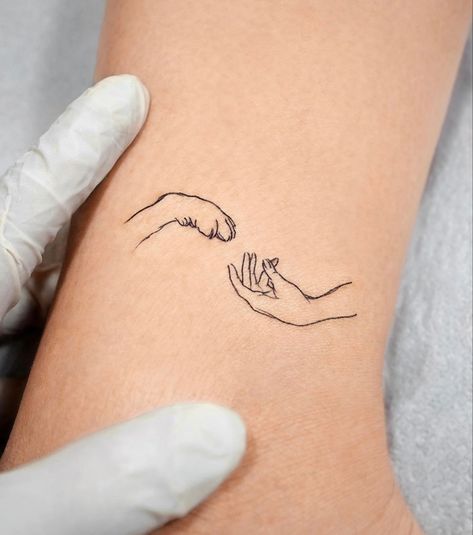 Teen Wolf Tattoo, Small Dog Tattoos, Minimal Tattoo Designs, Side Thigh Tattoos, Tattoos For Dog Lovers, Becoming A Tattoo Artist, Hand And Finger Tattoos, Tattoos Inspiration, Perfect Tattoo