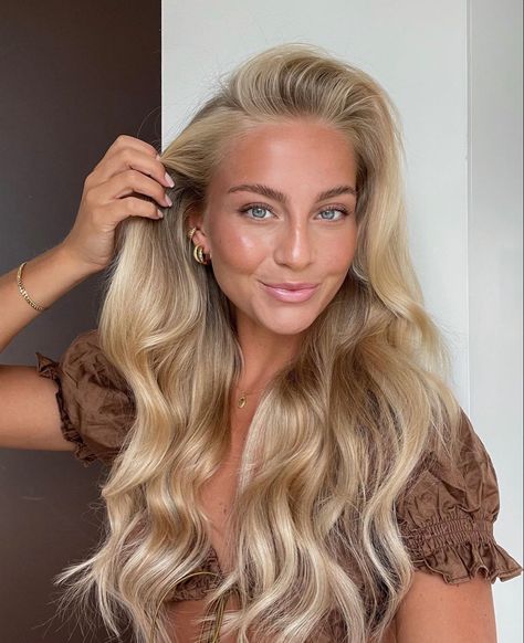 Beauty Works Hair Extensions, Bright Blonde Hair, Summer Blonde Hair, New Hairstyles, Golden Blonde Hair, Hair Set, Dyed Blonde Hair, Light Blonde Hair, Honey Blonde Hair