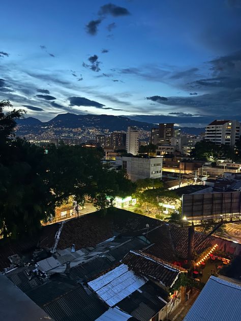 Medellín, Colombia📍 Some of the best nightlife, and one of the most cities in the world Night Life, Good Things, The World, Palmas, Medellin