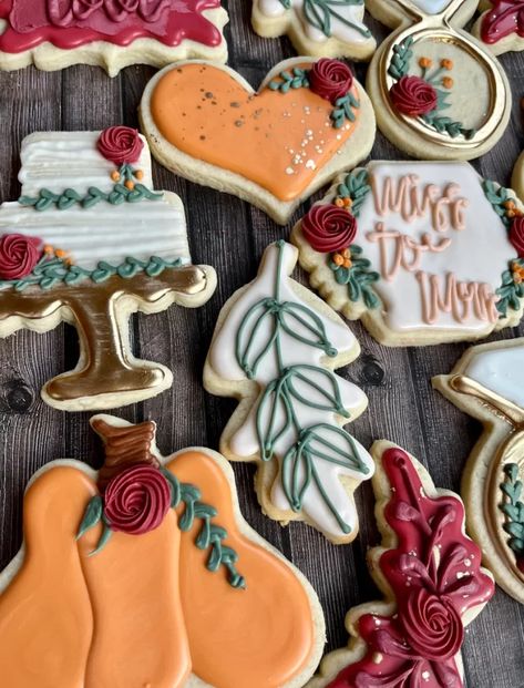 Fall Bridal Shower Desserts, Fall Themed Wedding Shower Ideas, Fall In Love Cookies, Fall Wedding Shower Cookies, Fall Floral Cookies, Fall Bridal Shower Cookies, Fall Wedding Shower Decorations, Autumn Bridal Shower Ideas, Fall In Love Bridal Shower Ideas Decor