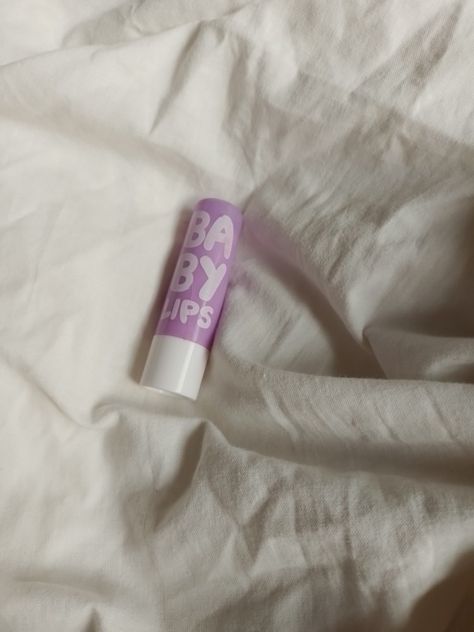 Aesthetic Lip Balm, Purple Lip Balm, Lip Balm Aesthetic, Baby Lips Lip Balm, 2014 Vibes, Baby Shower Cake Designs, Lips Care, Girl Essentials, Lip Gloss Cosmetics