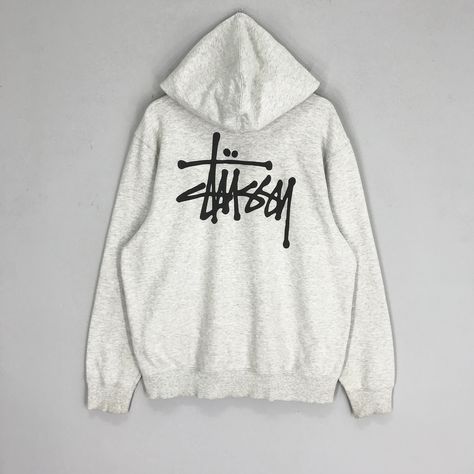 Grey Stussy Hoodie, Pull Stussy, Hoodie Stussy, Hanukkah Ideas, Stussy Streetwear, Skater Hoodie, Stussy Hoodie, Vintage Stussy, White Jumper