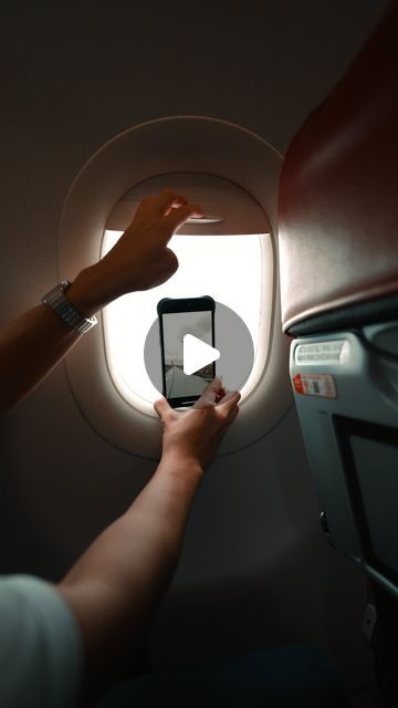 Andy Yong on Instagram: "Try this video idea on your next flight! Use the plane window as a phone holder as you record a timelapse, here’s how the results look from a 1hr flight! ✈️ What do you think?  Share with your friends to try! 📲 . #phototips #photohacks #travel #mobilephotography #creative" Flight Window, Plane Window, Airplane Window, Beautiful Windows, Phone Hacks, Travel Hacks, Window Seat, Mobile Photography, Photo Tips