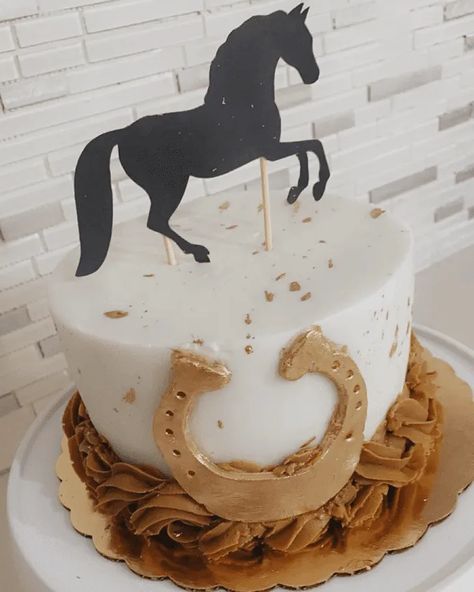 Horse Cake Design Images (Horse Birthday Cake Ideas) Horse Cake Design, Cowboy Birthday Cakes, Racing Cake, Horse Birthday Cake, 9th Birthday Cake, Cowboy Cakes, Pony Birthday Party, Rustic Birthday, Horse Birthday Parties