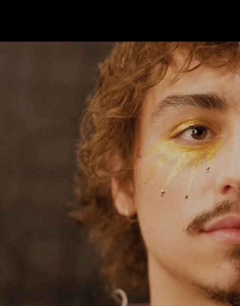 Greta Van Fleet Makeup Looks, Greta Van Fleet Concert Makeup, Gvf Concert Makeup, Greta Van Fleet Aesthetic Outfit, Josh Kiszka Makeup, Starcatcher Makeup, Greta Van Fleet Makeup, Genderless Makeup, Stevie Nicks Makeup