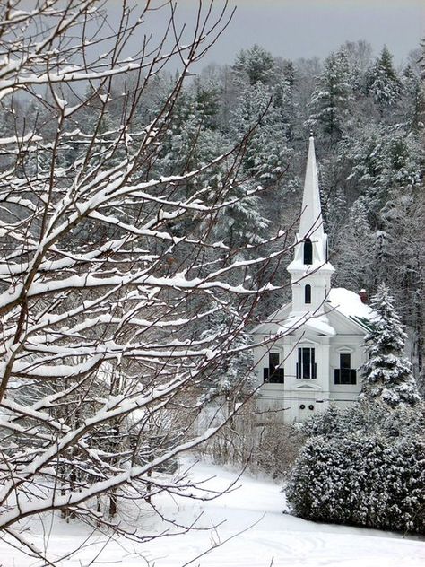 Church in Snow...Plainfield, Vermont Country Churches, Old Country Churches, Church Pictures, Winter Schnee, Beautiful Churches, Take Me To Church, Scandi Christmas, Snow Covered Trees, Old Churches