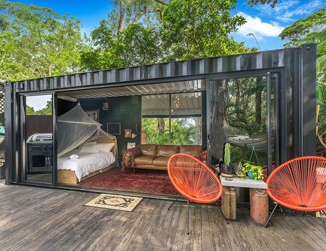 Shipping Container Homes & Buildings: 20 ft Small and Cozy Shipping Container House, NSW, Australia Design Case Mici, Container Hotel, Shipping Container Pool, Sea Container Homes, Shipping Container Design, Beach Shacks, Container Pool, Shipping Container Cabin, Sea Containers