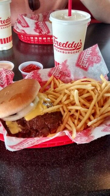 Freddy's Frozen Custard & Steakburgers Spring, TX Freddys Steakburgers, Freddys Burgers, Hamburger Aesthetic, 2019 Vibes, Man Vs Food, Frozen Custard, Restaurant Ideas, Dinner Meals, Food Places