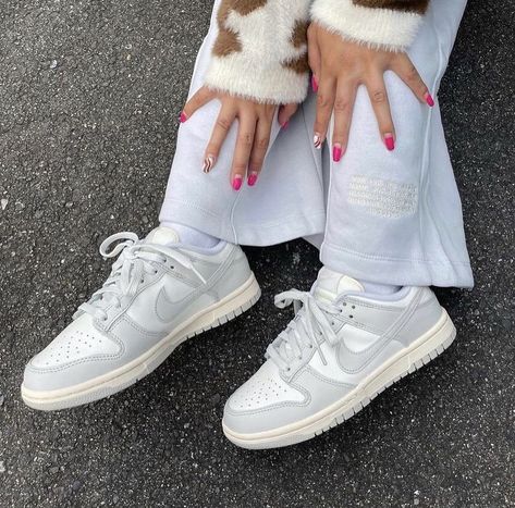 Nike Low Dunks Outfit, Jordan 1 Low Top, Low Dunks Outfit, Dunks Outfit, Ankle Strap Block Heel, Shoe Inspo, Sneakers Addict, Aesthetic Shoes, Air Jordan 1 Low