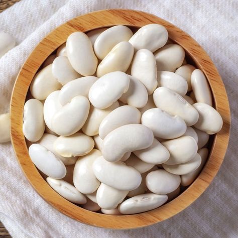 Butter Beans vs. Lima Beans: What's the Difference? Recipes Beans, Lima Bean Recipes, Black Bean Recipes, Peruvian Cuisine, Lima Bean, Dry Beans, Lima Beans, Fava Beans, Cooking Hacks