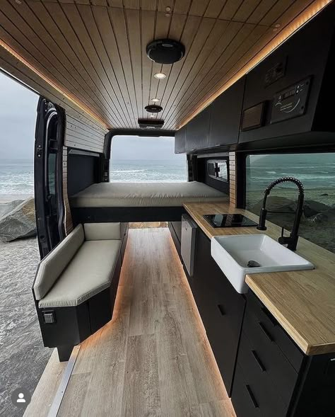 Kombi Food Truck, Kombi Trailer, Sprinter Van Camper, Ducato Camper, Camper Interior Design, Campervan Ideas, Camper Van Ideas, Kombi Home, Sprinter Van Conversion