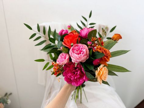 Bridesmaid Flowers Pink, Pink Orange Wedding Flowers, Pink Orange Wedding, Hot Pink Bouquet, Wedding Flowers Pink, Orange Bridal Bouquet, Orange And Pink Wedding, Pink Green Wedding, Green Wedding Bouquet