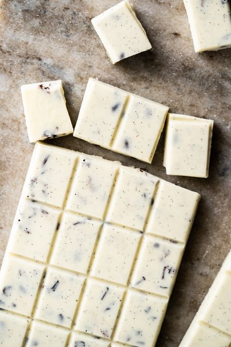 Keto White Chocolate, Low Carb Protein Bars, Low Carb Candy, Chocolate Recipes Homemade, Keto Candy, Keto Tips, Low Carb Protein, Keto Sweets, Paleo Sweets