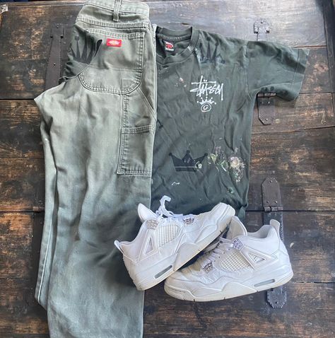 Men’s Outfits With Cargo Pants, Men’s Cargos Outfit, Men Cargos Aesthetic, Military Cargo Jeans For Streetwear, Men’s Cargo Shorts Outfit, Vans Outfit Men, Air Jordan Outfit, Guys Fashion Swag, Guys Fits