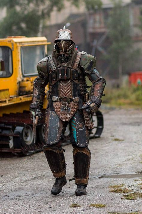 Outfits Apocalipsis Zombie, Wasteland Survivor, Apocalyptic Armor, Apocalypse Armor, Apocalyptic Outfit, Dystopia Rising, Apocalypse Character, Post Apocalyptic Costume, Apocalyptic Clothing