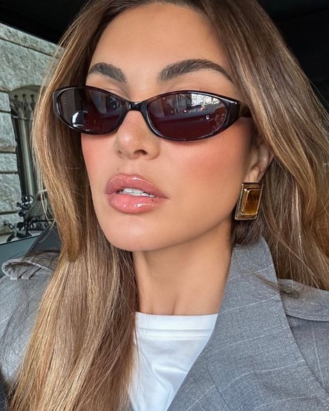 The Charlotte Tiger Eye earrings are finally back in stock! limited pieces available 🤎 shop now before they sell out again ✨ Sun Glasses 2024, Summer Hailey Bieber, Funny Glasses Pictures, Shevoke Sunglasses, Classic Sunglasses Women, Aesthetic Sunglasses, Nyc Spring, Sunglasses Cute, Italian Sunglasses