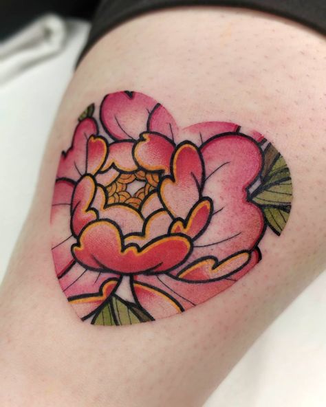 FWIP on Instagram: “🥰 FULL LOVE 🥰 (ep02) Merci @sophi_shka d'avoir adopté ce cœur de pivoine 💖 Il y en a pleins d'autres adopter ! 😏 fwip.tattoo@gmail.com…” Peony Heart Tattoo, Flower Hearts Tattoo, Heart Strawberry Tattoo, Heart And Flowers Tattoo, Tattoos Line Work, Heart With Flowers Tattoo, Tattoos Spooky, Mad Tattoo, Japanese Peony Tattoo