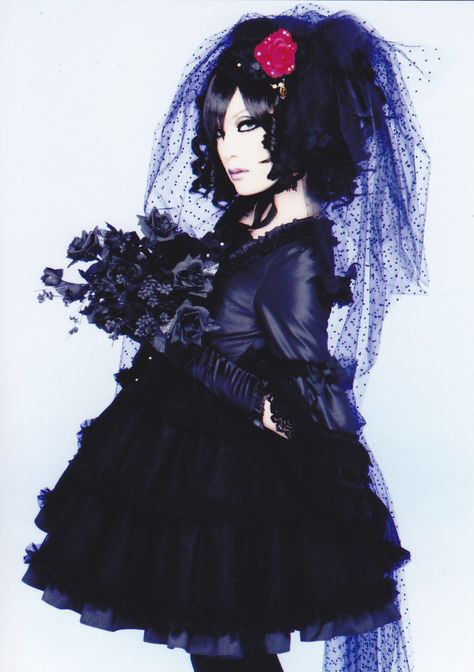 Kaya, I want the outfit!!! Kaya Vkei, Rosé Visual, Visual Kei Outfits, Kaya Rose, Rose Tumblr, Kote Kei, Kei Fashion, Malice Mizer, Victorian Goth