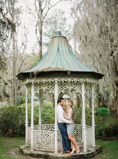 Anniversary Couple Photoshoot, Jessica Grady, Charleston Engagement Pictures, Outside Gazebo, Gazebo Pictures, Charleston Engagement Photos, Prenuptial Photoshoot, Charleston Photography, Pre Shoot