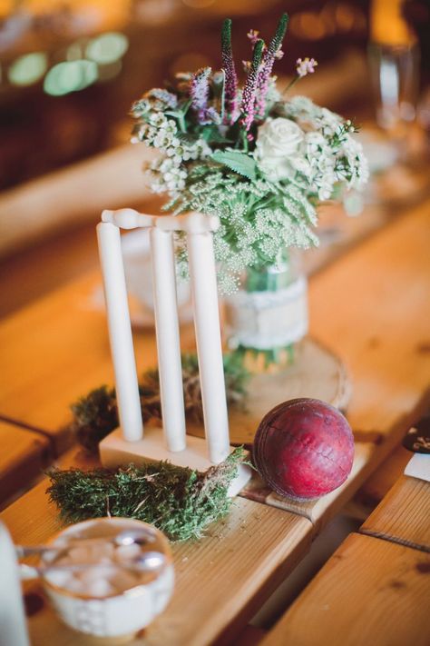 Cricket Centerpiece Ideas, Cricket Wedding Ideas, Cricket Party Decorations, Cricket Theme Party Decoration, Cricket Bat Table Plan, Cricket Theme Party, Cricket Theme Birthday Party Decoration, Cricket Theme Room Decor, Cricket Scoreboard