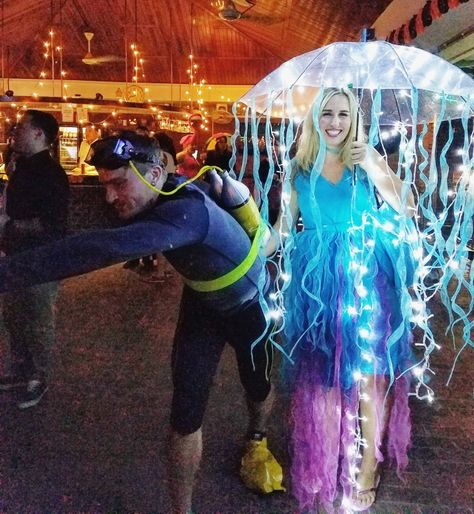 Jellyfish costume  Scuba diver costume  Couples costume Jellyfish Halloween Costume, Under The Sea Costumes, 80s Halloween Costumes, Easy Couple Halloween Costumes, Sea Costume, Jellyfish Costume, Halloween Costumes Diy Couples, Fish Costume, Couples Costume