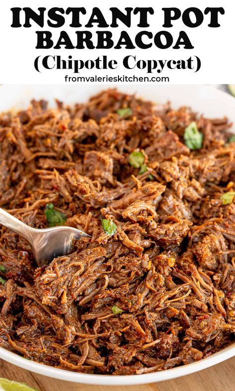 Chipotle Beef Recipe, Chipotle Barbacoa Recipe, Instant Pot Barbacoa, Chipotle Barbacoa, Beef Barbacoa Slow Cooker, Chipotle Beef, Chipotle Copycat, Chuck Roast Recipes, Slow Cooker Barbacoa