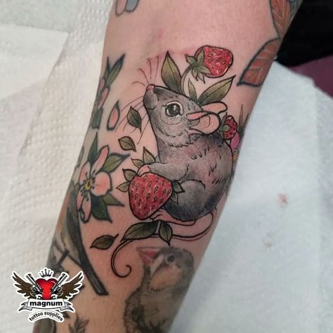 Mouse And Strawberry Tattoo, Mouse And Mushroom Tattoo, Neo Trad Tattoo Ideas, Mouse Tattoo Traditional, Blackberry Tattoo, Mouse Tattoo, Raccoon Tattoo, Wildlife Tattoo, Strawberry Tattoo