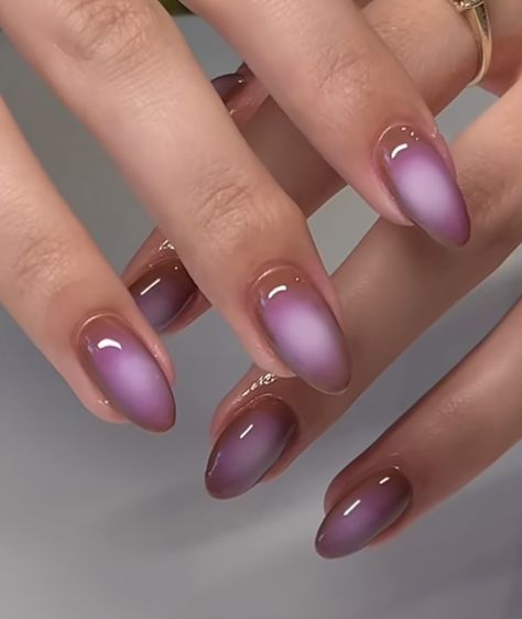 Mirror Ombre Nails, Plum Purple Nails Designs, 2024 Winter Nail Trends, Trends Nails, Aura Nails, Winter Styling, Hello Nails, Punk Nails, Grunge Nails