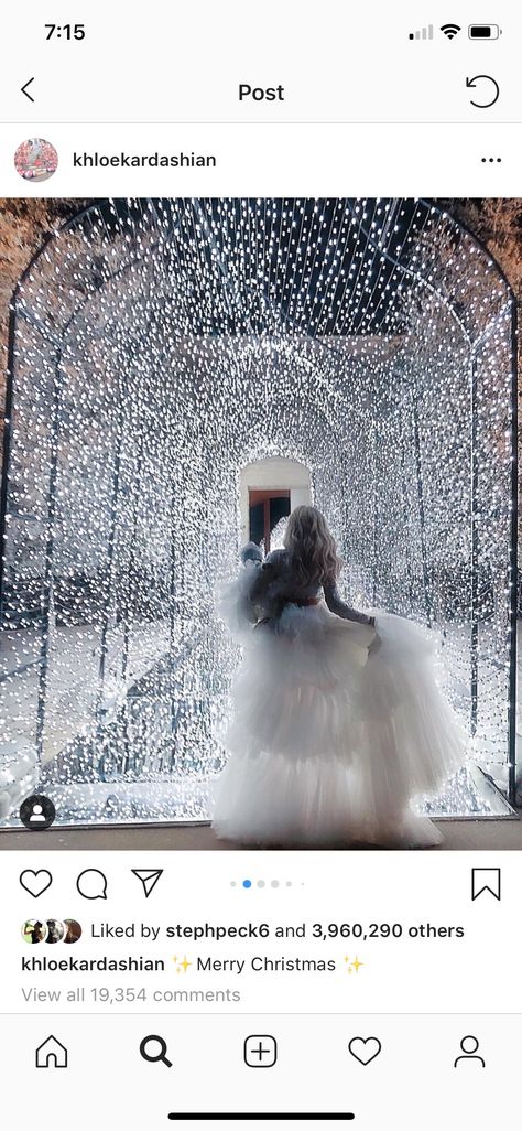 Kardashian Christmas, Winter Wonderland Wedding Theme, 17. Geburtstag, White Christmas Party, Winter Wonderland Party, Winter Wonderland Wedding, Wonderland Party, Party Venues, Christmas Party Decorations