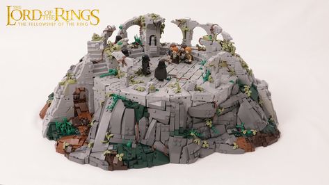 Where's a Strider when you need one?! - The Brothers Brick | The Brothers Brick Lord Of The Rings Lego, Lego Lotr, Marvel Ideas, Lego Hobbit, Lego Custom Minifigures, Amazing Lego Creations, Lego Creative, Lego Castle, Lego Pictures