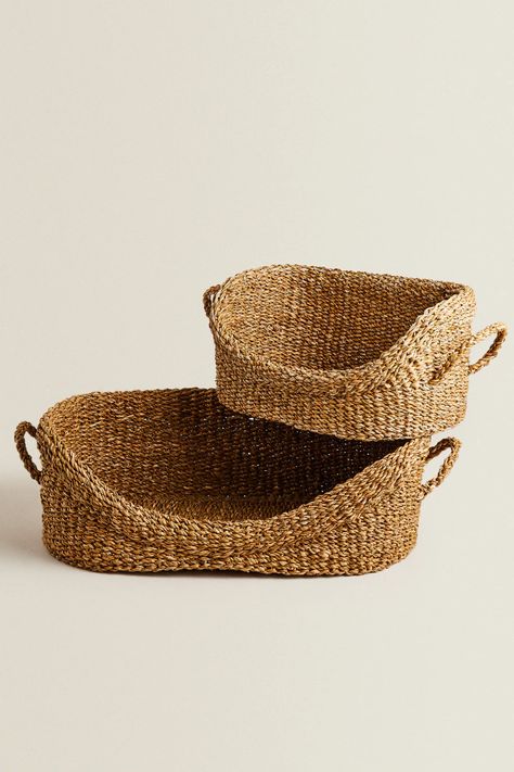 NATURAL FIBRE BED/BASKET - Natural | ZARA United Kingdom Living Room Baskets, Dog Toy Basket, Dog Basket, Pet Cushions, Toy Basket, Bed Lights, Woven Baskets, Dog Beds, Pet Stuff