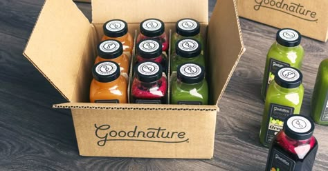 bottles of juice Juice Delivery Packaging, Juice Vendor Booth, Healthy Juice Packaging, Juice Bottles Design, Juice Marketing Ideas, Cold Pressed Juice Packaging, Juice Bar Business, Cold Pressed Juice Bar, Bar Business Plan