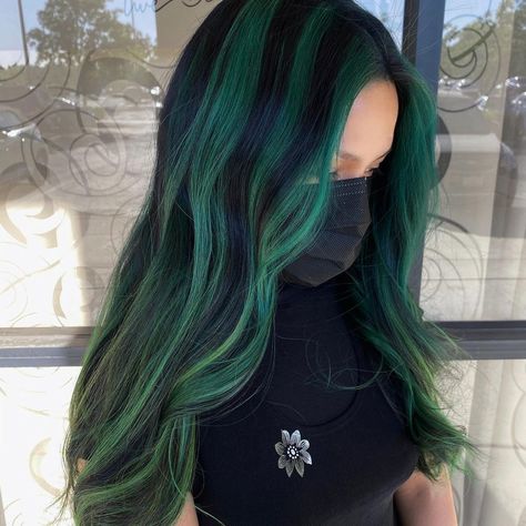 Chunky Green Highlights In Black Hair, Green And Black Chunky Highlights, Chunky Vivid Highlights, Dark Green Chunky Highlights, Green Hair With Black Highlights, Green Skunk Hair, Green Chunky Highlights, Black Hair With Green Highlights, Chunky Colored Highlights