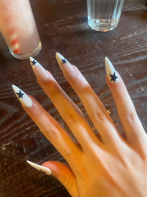 Spiky Nails, Spike Nail Designs, Spike Nails, Spike Ponytail Y2k, Trendy Spiked Pointed Toe Heels, Long Spiky Nails, Nail Inspo, Nail Designs, Nails