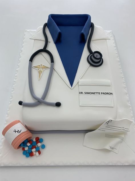 #congratsgrad #gradcake #graduationcake #cakes #cakeideas Doctor Cake Ideas Medical School Graduation, Medical Cakes Ideas, Doctor Cakes Ideas, Dr Cake Design, Cake For Doctor Graduation, Medical Graduation Cakes, Doctor Cake Ideas Birthday, Dr Graduation Cake, Dr Cake Ideas