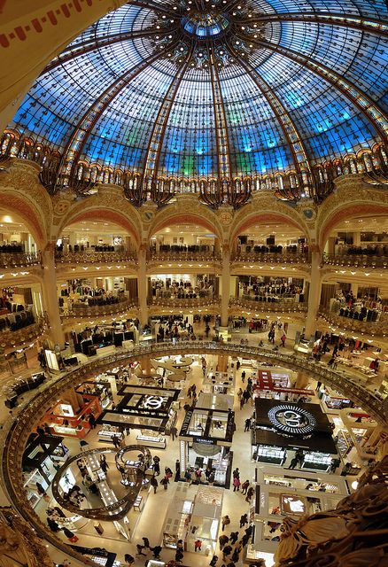 Galeries Lafayette Paris Stone & Living - Immobilier de prestige - Résidentiel & Investissement // Stone & Living - Prestige estate agency - Residential & Investment www.stoneandliving.com Galerie Lafayette Paris, Galeries Lafayette Paris, Lafayette Paris, Paris Dream, Beautiful Paris, Paris Shopping, Living In Paris, Paris City, France Paris