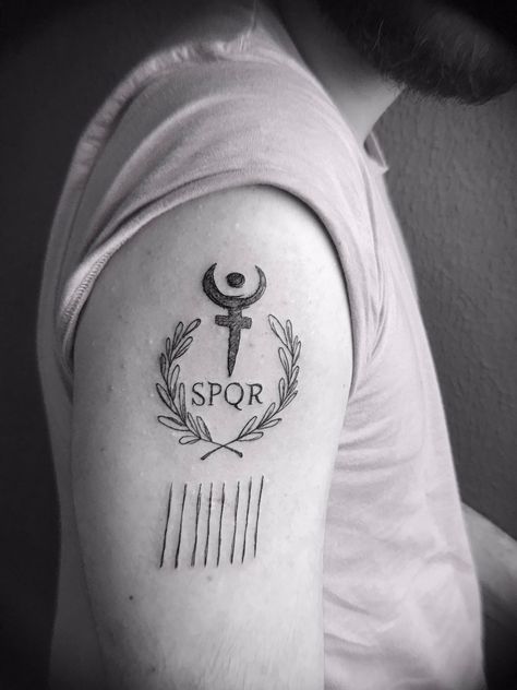 Olympus Tattoo, Tatuagem Percy Jackson, Spqr Tattoo, Angelo Tattoo, Percy Jackson Tattoo, Lisa Smile, Rune Tattoo, Nerd Problems, Book Nerd Problems