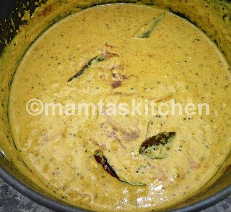 Mamta's Kitchen » Basic Curry Sauce 3, South Indian South Indian Curry, Curry Sauce Recipe, Black Mustard Seeds, South Indian Style, Indian Family, Mustard Seeds, Family Cookbook, Indian Curry, Food Displays