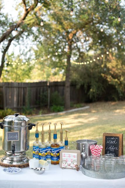 Coffee Bar Brunch Ideas, Coffee Bar For Shower Brunch Wedding, Coffee Bar Ideas Brunch Party, Coffee Bar For Parties, Outside Coffee Bar, Graduation Coffee Bar, Coffee Bar Ideas For Grad Party, Diy Coffee Bar For Party, Event Coffee Bar Ideas