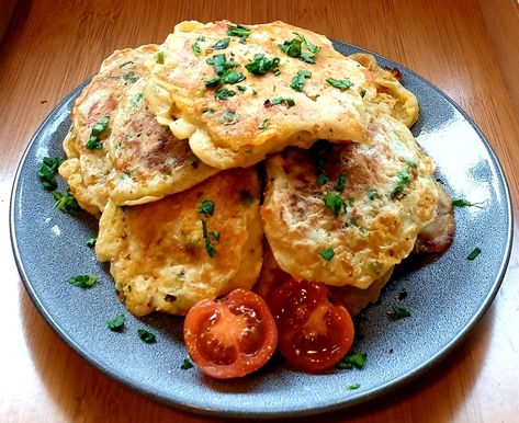 Ham Ham Fritters Recipe, Mince Dishes, Cheese Fritters, How To Make Ham, Bbq Party Food, Potato Fritters, Family Dishes, Ham Cheese, Brunch Time