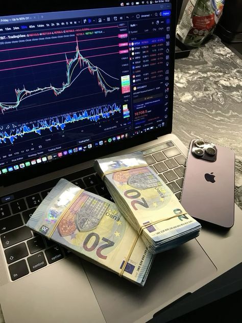 Trading Forex Strategies, Mood Pics Money, Forex Success, Vision Board Success, Forex Trading Strategies Videos, Forex Trading Tips, Money Clothes, Trading Success, Trading Stocks