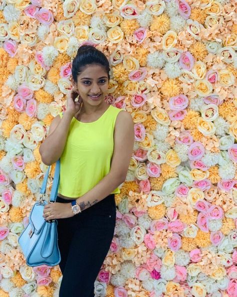 Bindhu Hima Latest images HD - Live Cinema News Hima Bindu, Soundarya Sharma, Serial Actress, Beauty Queen, Latest Images, Album Songs, Beauty Queens, Image Hd, Celebrity Photos