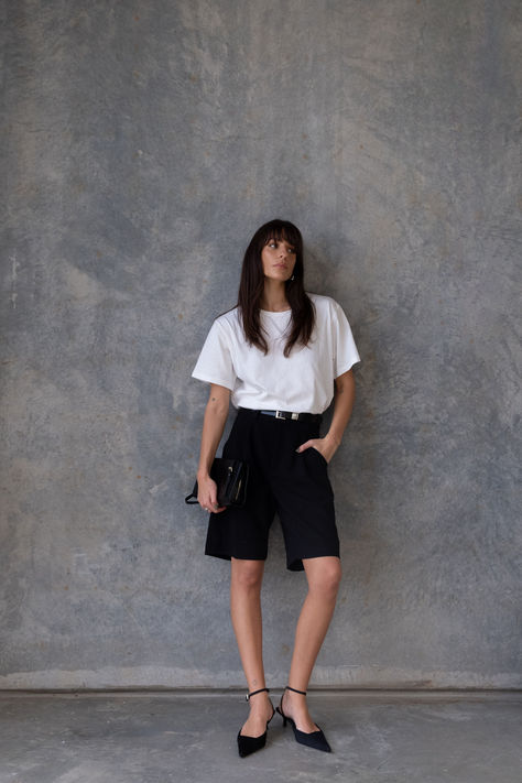 @ashgrats styles the Charlotte Crew Tee and Rosa Bermuda Short. Black Tailored Shorts Outfit, Black Bermuda Shorts Outfit, Trouser Shorts Outfit, Tailored Shorts Outfit, Bermuda Shorts Outfit, Rich Mom, Outfit Boards, City Summer, Europe Style