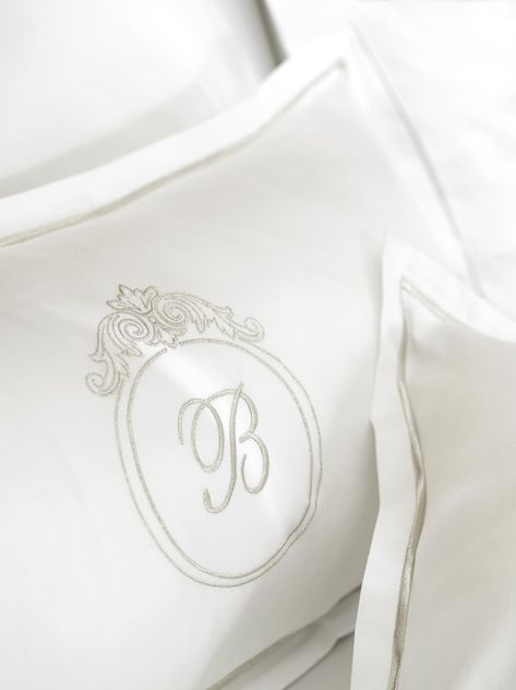 Fanna by Mirabel Slabbinck - customized bedding set with a monogram embroidery design Unique Duvet Covers, Made Bed, Cool Comforters, Queen And King, Embroidered Bedding, Grey Linen Bedding, Private Plane, Dream Furniture, Luxury Sheets