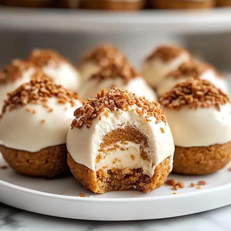 Bake Off Recipes Dessert, Fall Decor Thanksgiving, The Best Pumpkin Desserts, Fun Fall Party Food, Fall Dessert Ideas For Party, No Bake Cheesecake Balls Recipes, Cute Halloween Dinner Ideas, Quick Fall Desserts Easy Recipes, Fall Dessert Recipes Easy Sweet Treats